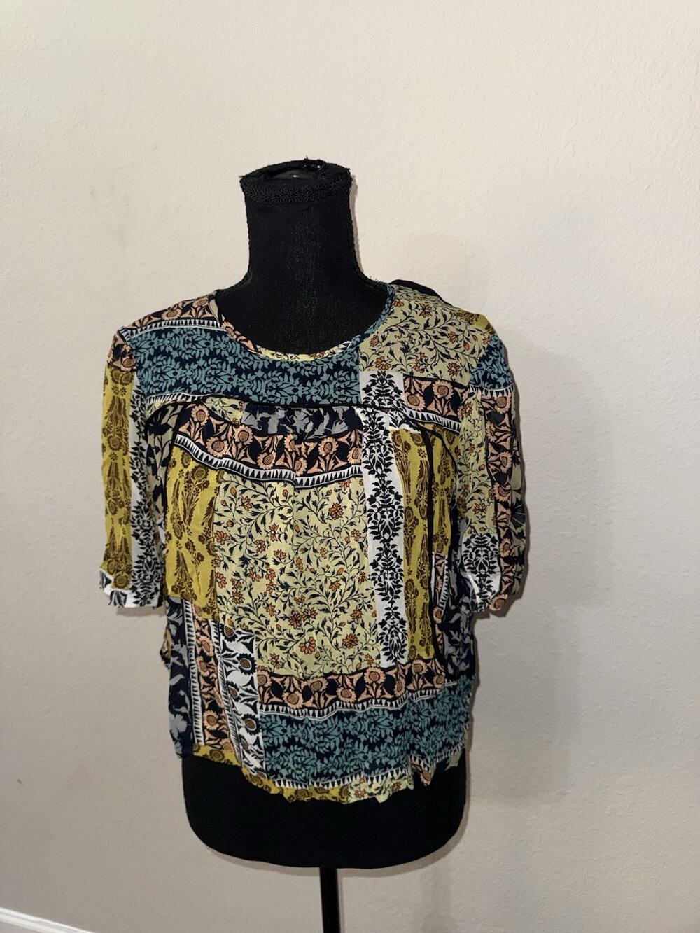 Weston Womens Small Patchwork Floral Short Sleeve Top Yellow Blue Boho Blouse